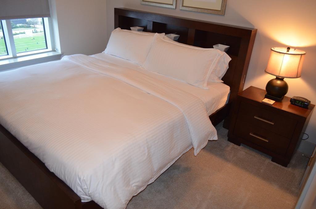 Hanover Post Oak Apartment Houston Room photo